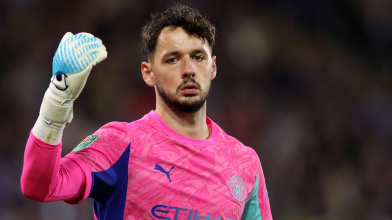 Leeds muốn ký hợp đồng với Trafford