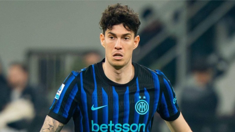 Liverpool mua Alessandro Bastoni thay thế Van Dijk 3 Bastoni có thể trở thành thủ lĩnh mới của Lữ đoàn đỏ