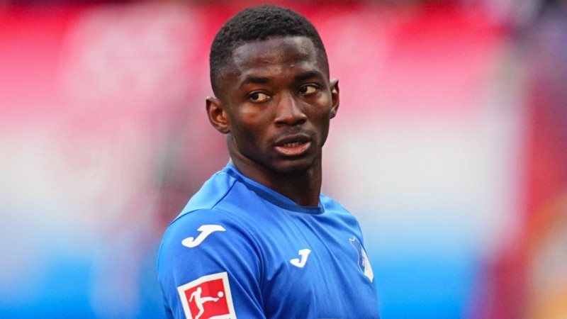 Arsenal tích cực theo đuổi Bazoumana Toure 2 Arsenal xem Bazoumana là phương án khoả lấp cánh trái