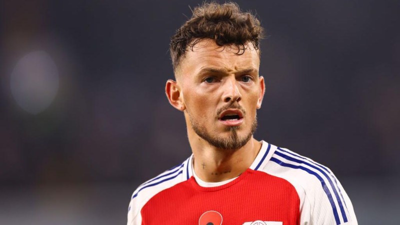 Arsenal cân nhắc thanh lý Ben White 3 Arsenal đã bắt đầu tìm kiếm cái tên thay thế White
