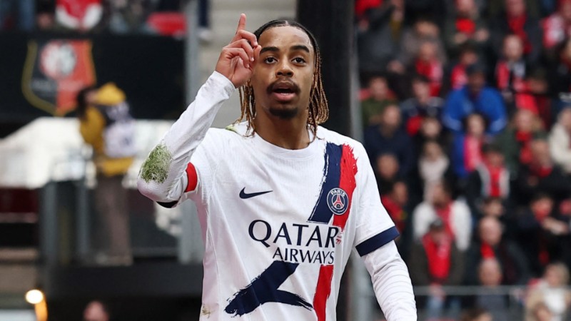 MU chi 100 triệu euro mua Bradley Barcola? 3 Barcola chơi ấn tượng trong màu áo PSG