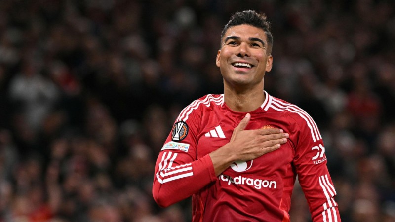 MU quay xe gia hạn với Casemiro 3 Casemiro phải chấp nhận giảm lương nếu muốn ở lại