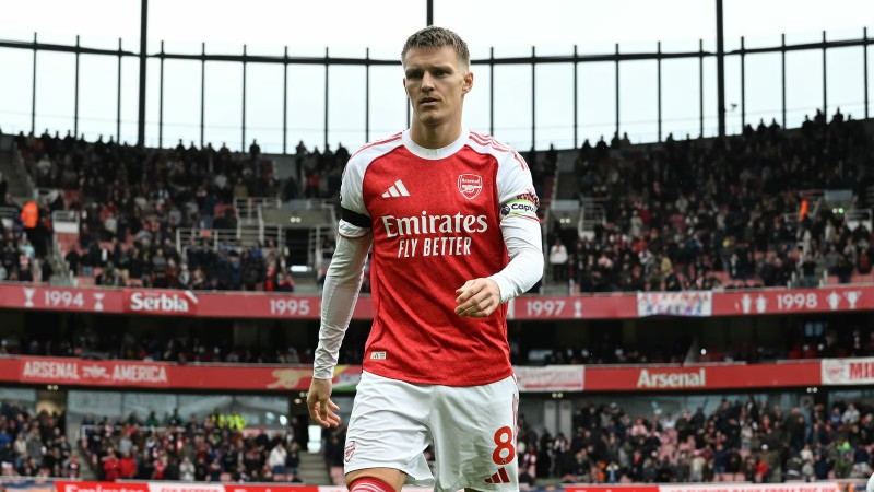 Real Madrid muốn mua lại người cũ Martin Odegaard 2 Odegaard là trụ cột trong đội hình của Arsenal