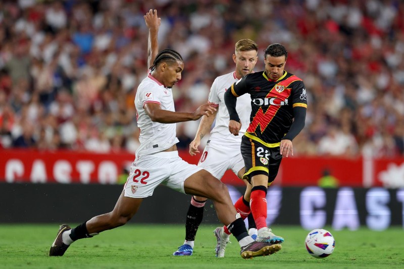 Sevilla được chuyên gia đánh giá cao hơn Vallecano