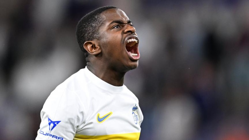 Sunderland không muốn bán Sadiki